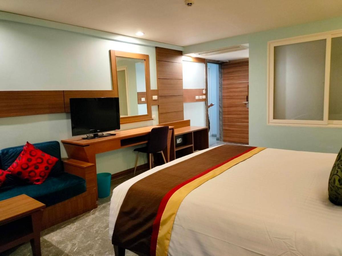 Saisawan Beach Luxury Hotel Nacsomtien Kültér fotó