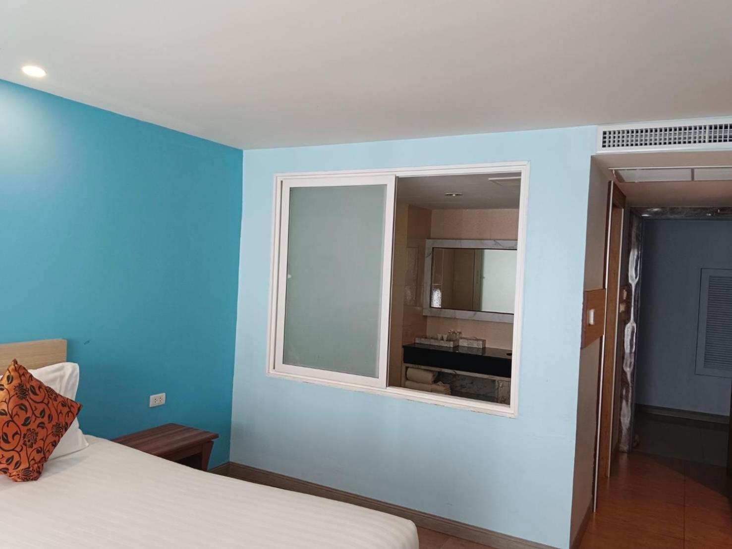 Saisawan Beach Luxury Hotel Nacsomtien Kültér fotó