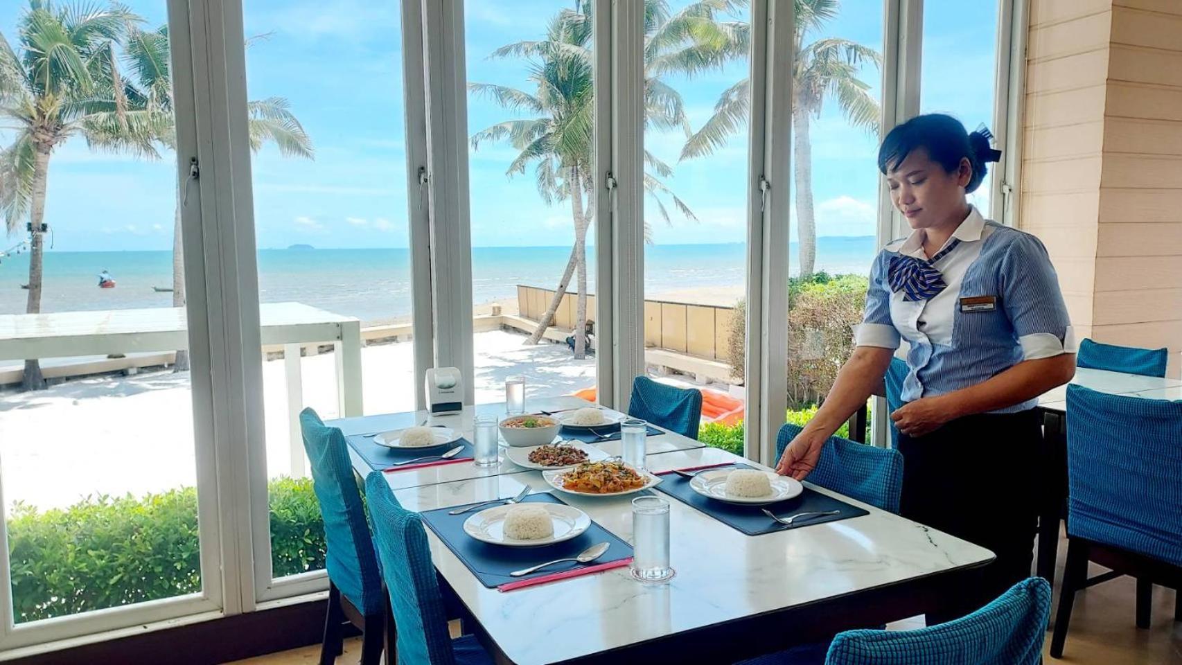 Saisawan Beach Luxury Hotel Nacsomtien Kültér fotó
