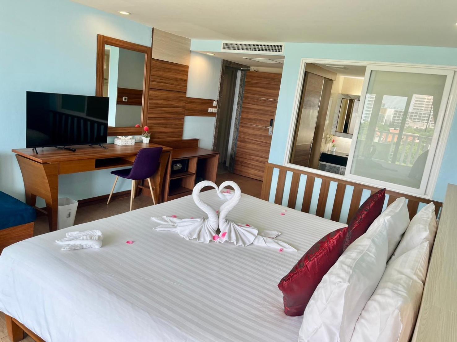 Saisawan Beach Luxury Hotel Nacsomtien Kültér fotó
